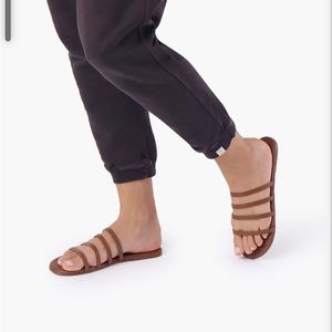 TKEES NWT Senna Sandal, Au Naturel, Size 7